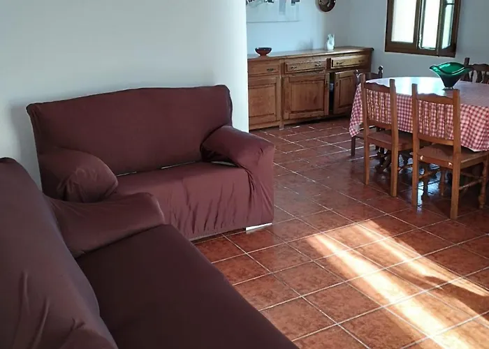 La Portilla De * El Tejo